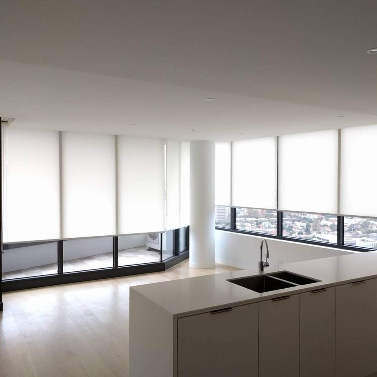 Light filter roller blind fabric Melbourne dining room — We Inspire Blinds